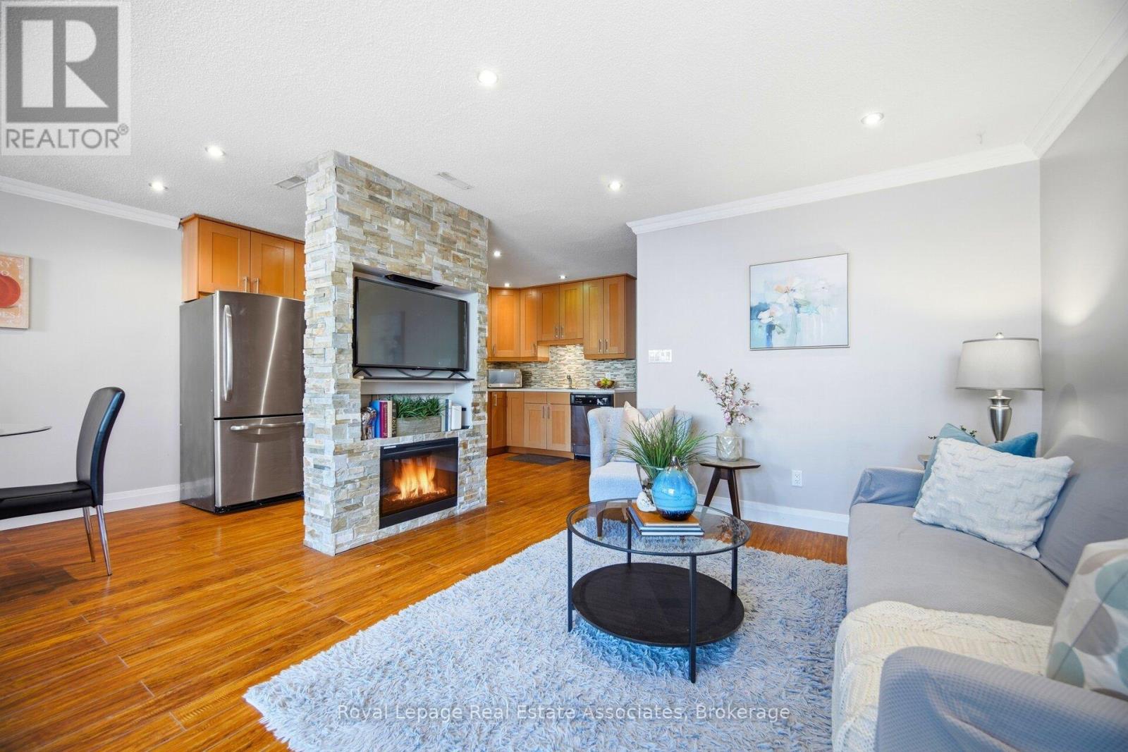 222 - 1055 Dundas Street E, Mississauga, Ontario  L4Y 3X6 - Photo 14 - W12959846