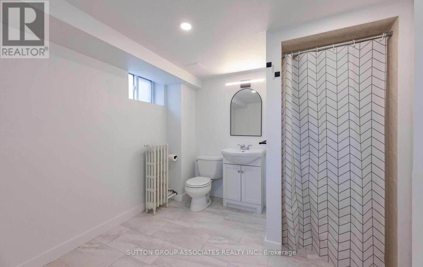 Lower - 24 Alyward Street, Toronto (Beechborough-Greenbrook), Ontario  M6M 3L3 - Photo 14 - W12959854