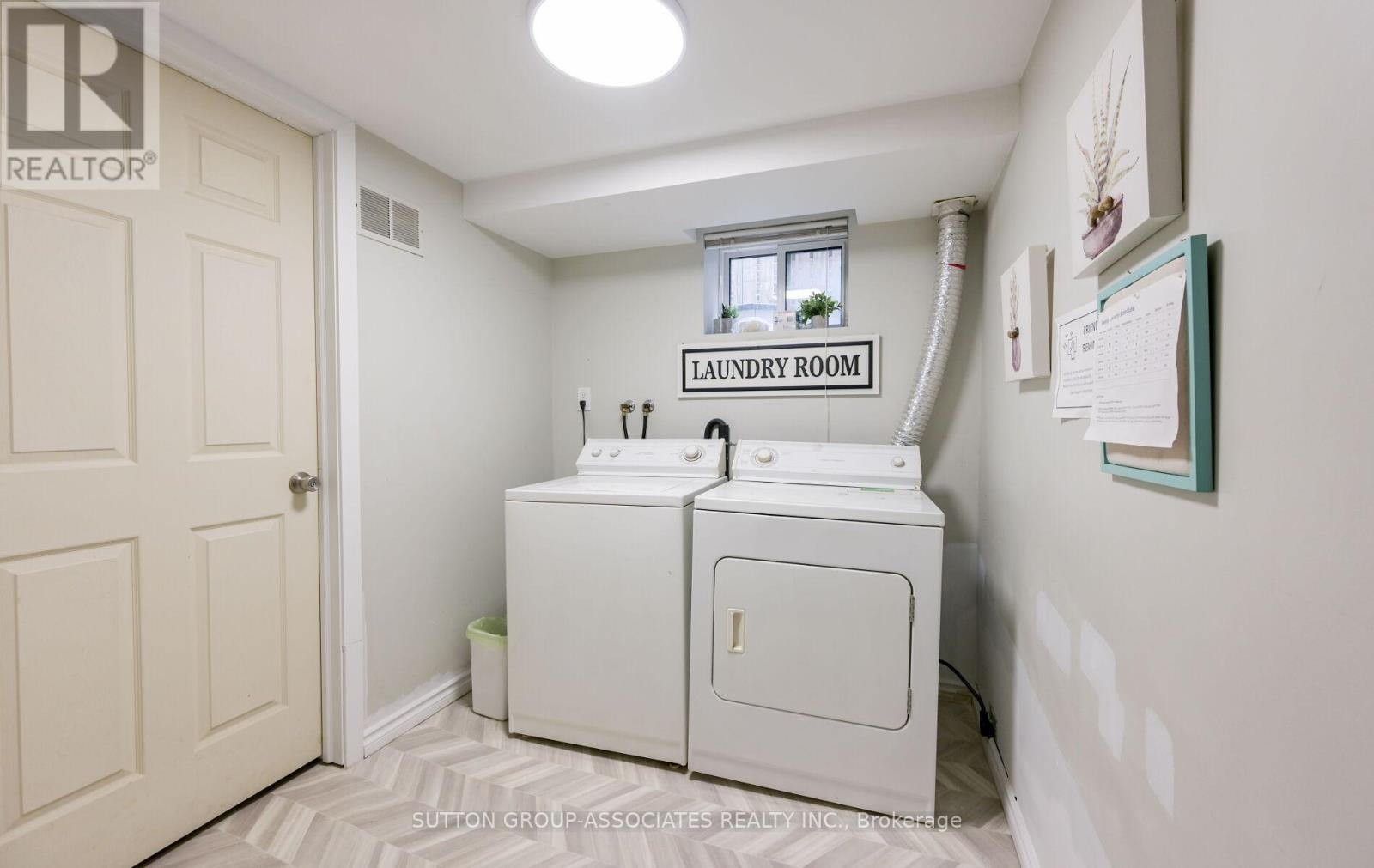 Lower - 24 Alyward Street, Toronto (Beechborough-Greenbrook), Ontario  M6M 3L3 - Photo 19 - W12959854