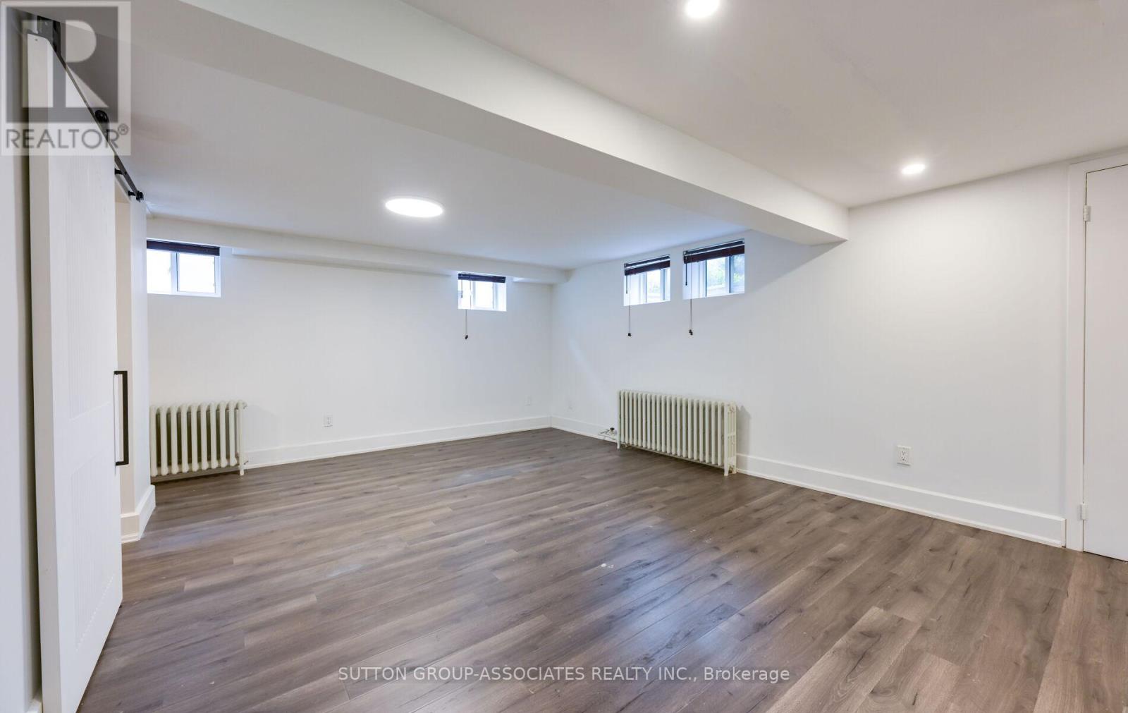 Lower - 24 Alyward Street, Toronto (Beechborough-Greenbrook), Ontario  M6M 3L3 - Photo 4 - W12959854