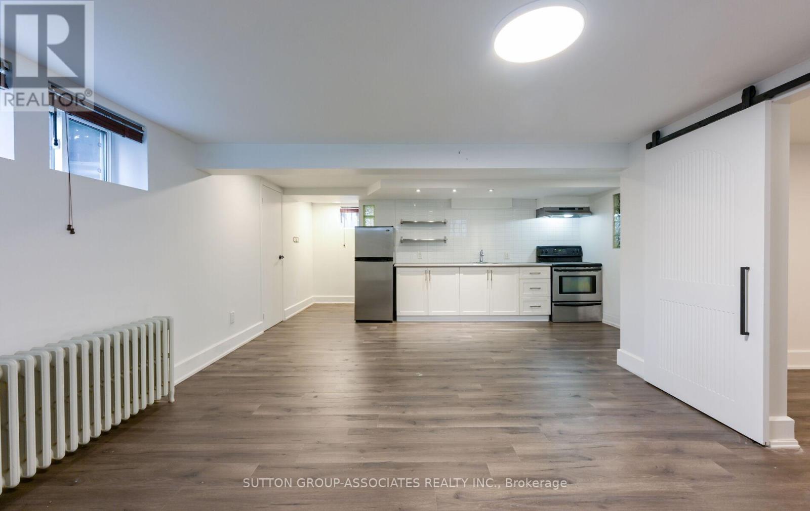 Lower - 24 Alyward Street, Toronto (Beechborough-Greenbrook), Ontario  M6M 3L3 - Photo 5 - W12959854