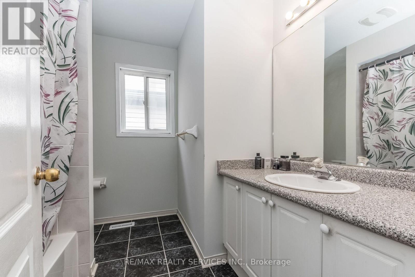 359 Edenbrook Hill Drive, Brampton, Ontario  L7A 2N4 - Photo 29 - W12959864