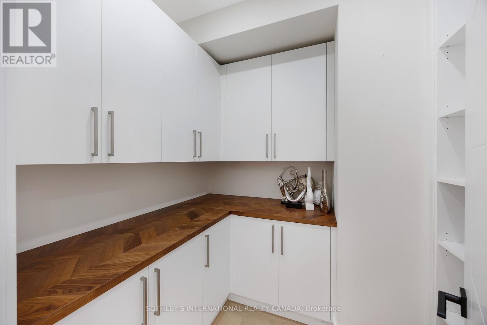 54 A Trueman Avenue, Toronto, Ontario  M8Z 5A2 - Photo 14 - W12959878