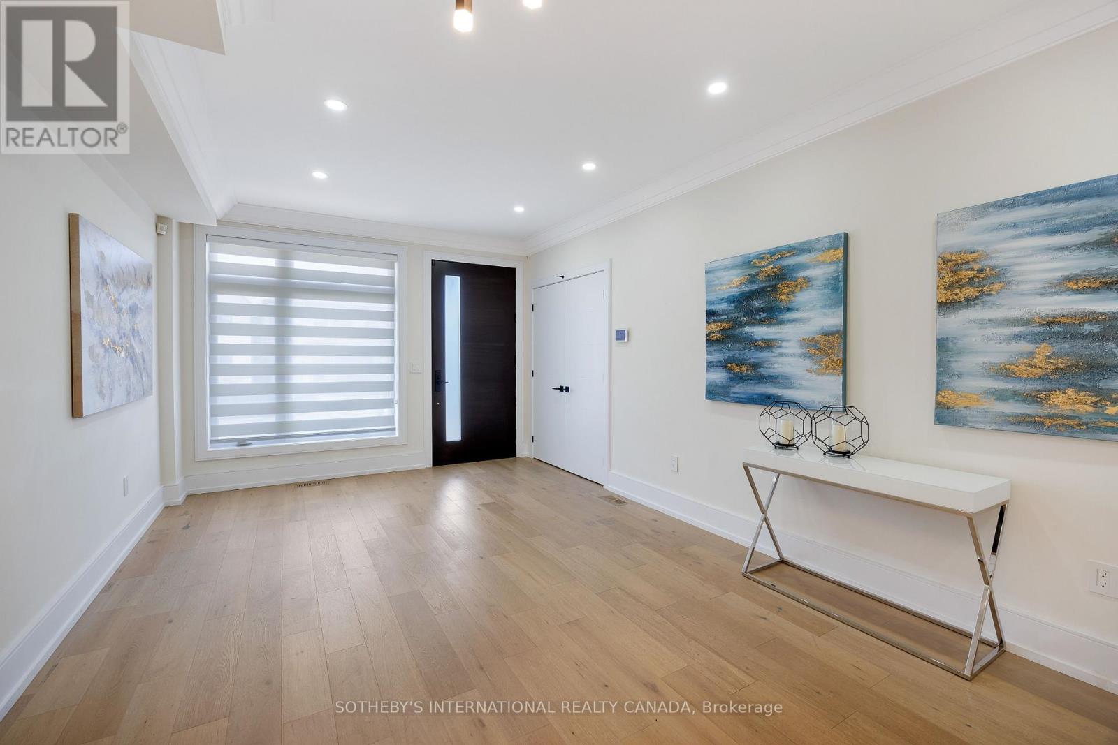 54 A Trueman Avenue, Toronto, Ontario  M8Z 5A2 - Photo 3 - W12959878