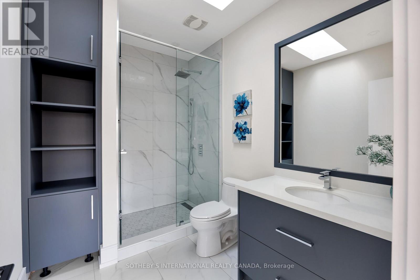 54 A Trueman Avenue, Toronto, Ontario  M8Z 5A2 - Photo 33 - W12959878