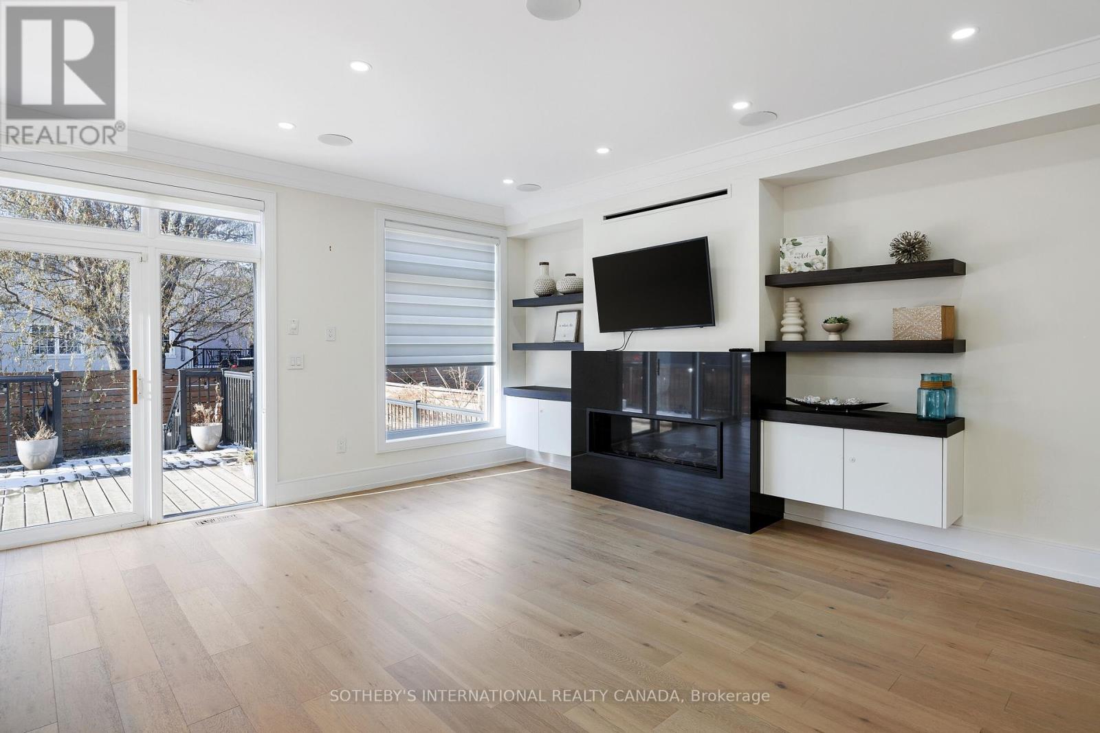 54 A Trueman Avenue, Toronto, Ontario  M8Z 5A2 - Photo 7 - W12959878