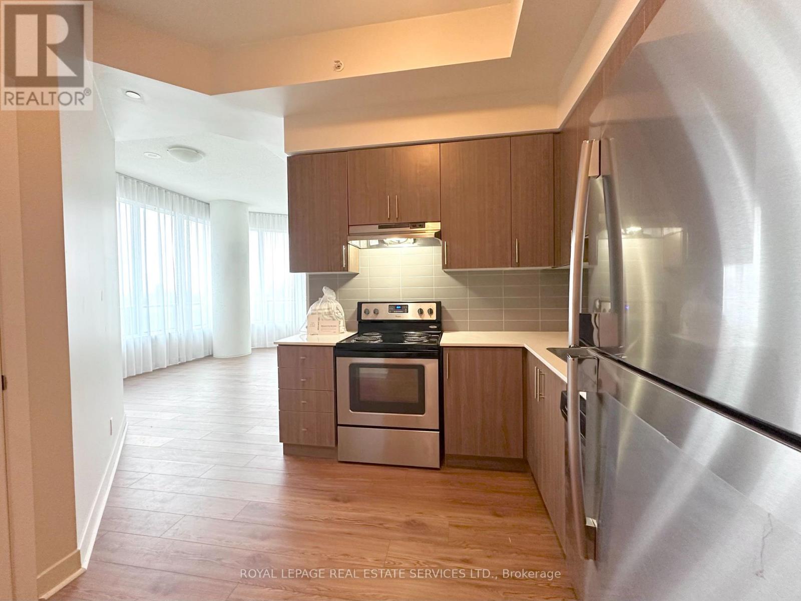 304 - 188 Clark Boulevard, Brampton, Ontario  L6T 0J2 - Photo 3 - W12959898