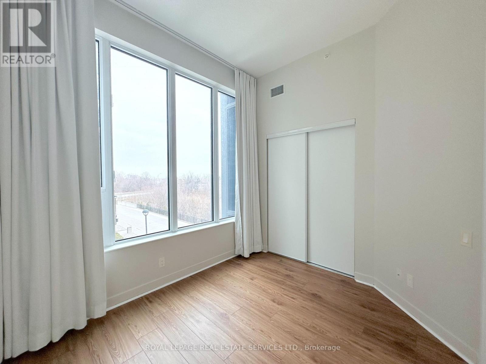 304 - 188 Clark Boulevard, Brampton, Ontario  L6T 0J2 - Photo 7 - W12959898