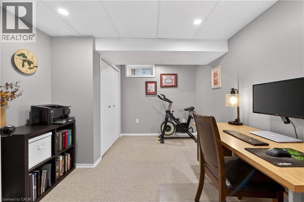 51 Elgar Avenue, Hamilton, Ontario  L9C 4E3 - Photo 32 - 40816142