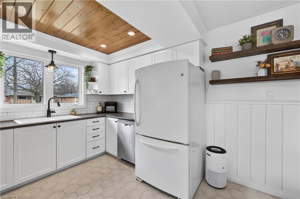 51 Elgar Avenue, Hamilton, Ontario  L9C 4E3 - Photo 11 - 40816142