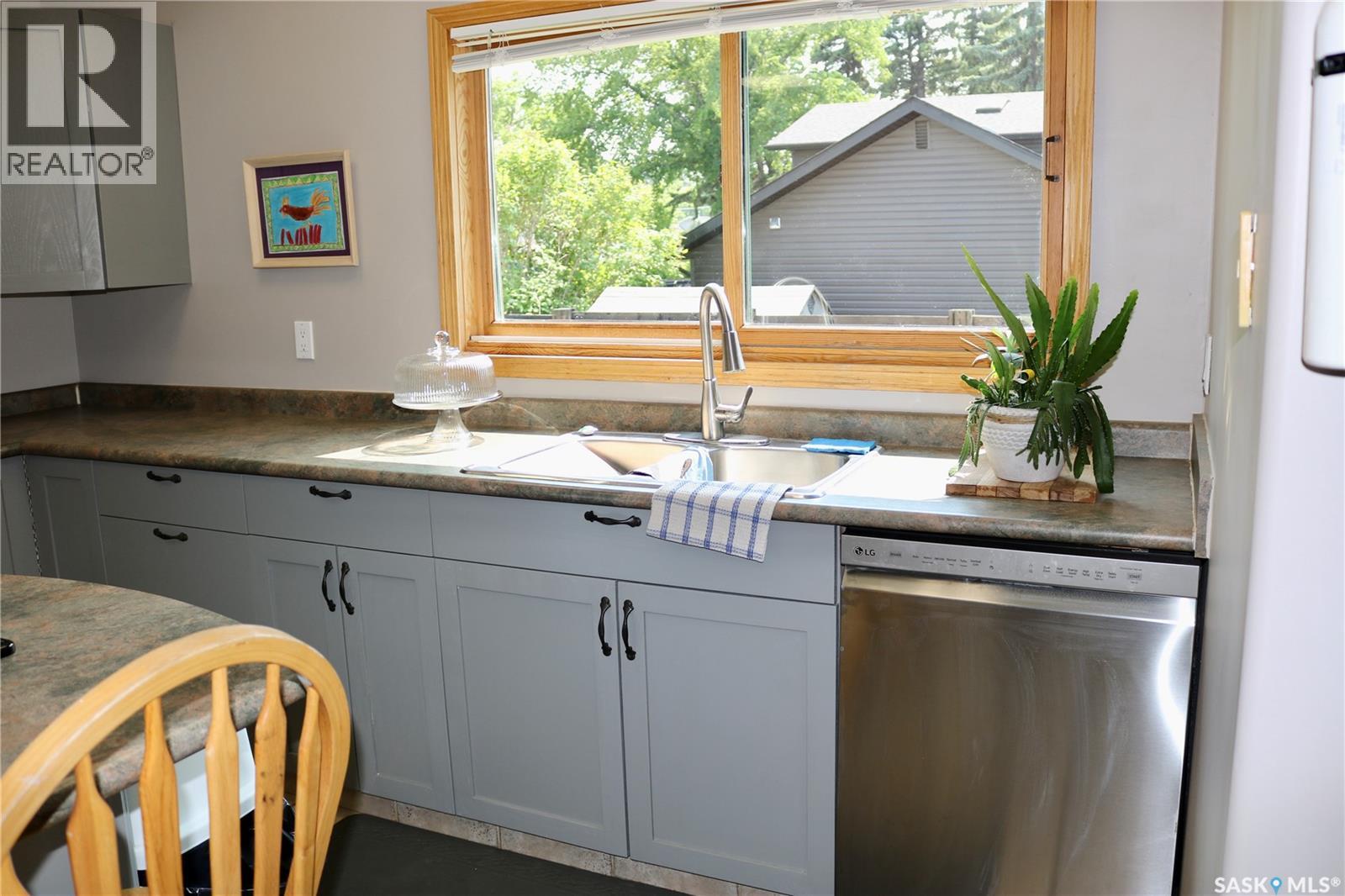 1001 Mark Avenue, Moosomin, Saskatchewan  S0G 3N0 - Photo 16 - SK032133