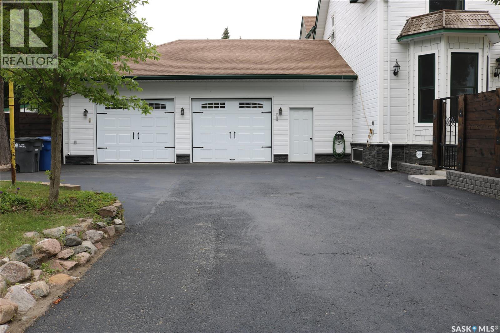 1001 Mark Avenue, Moosomin, Saskatchewan  S0G 3N0 - Photo 2 - SK032133