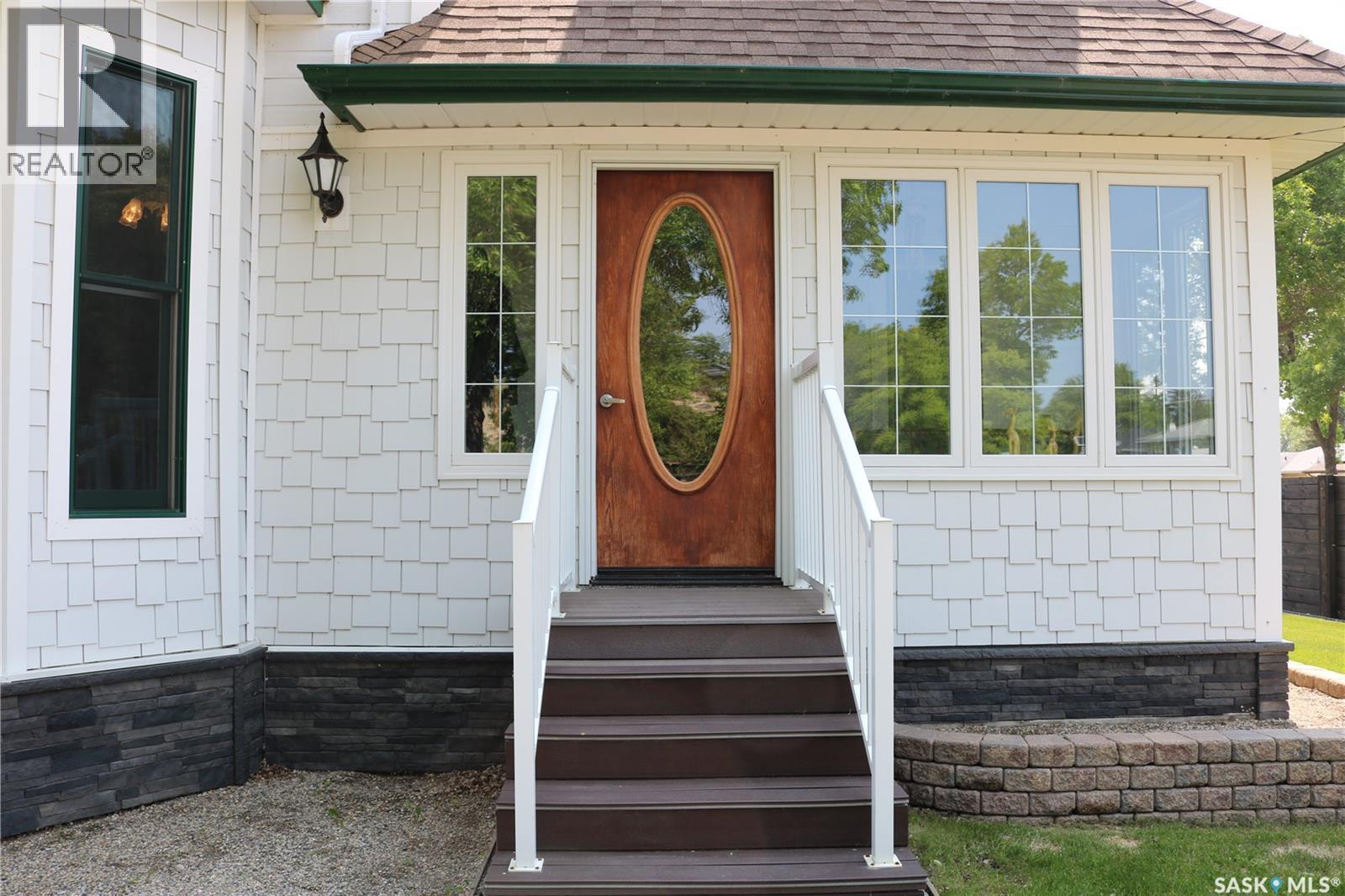 1001 Mark Avenue, Moosomin, Saskatchewan  S0G 3N0 - Photo 3 - SK032133