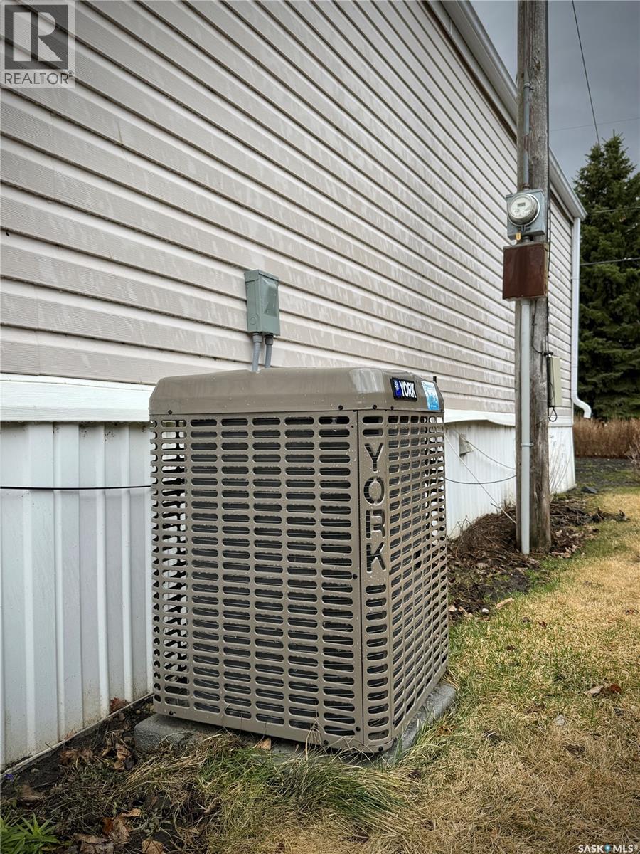 317 Riedel Avenue E, Langenburg, Saskatchewan  S0A 2A0 - Photo 36 - SK031984