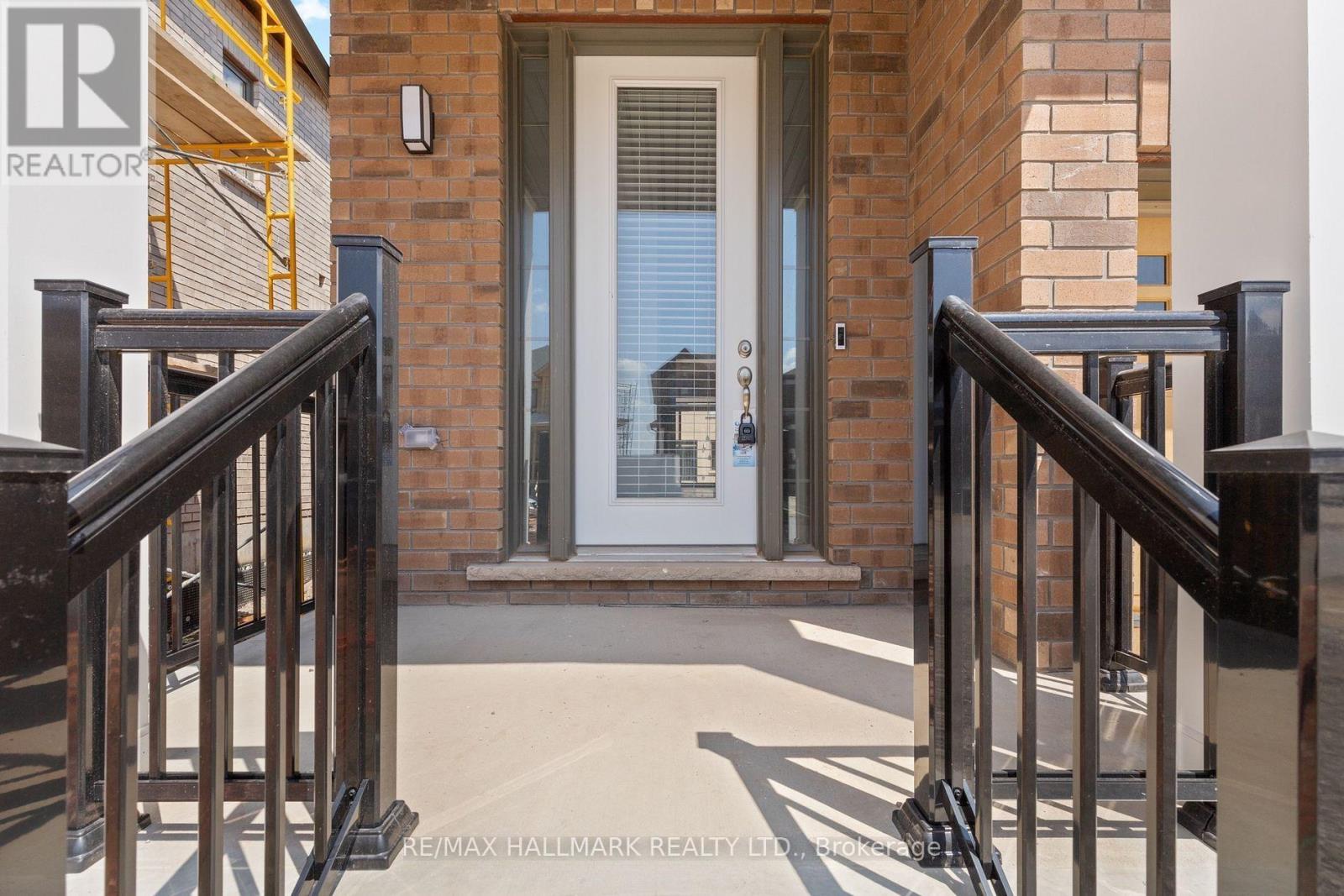 16 Crossmore Crescent, Cambridge, Ontario  N1S 0C7 - Photo 2 - X12959896