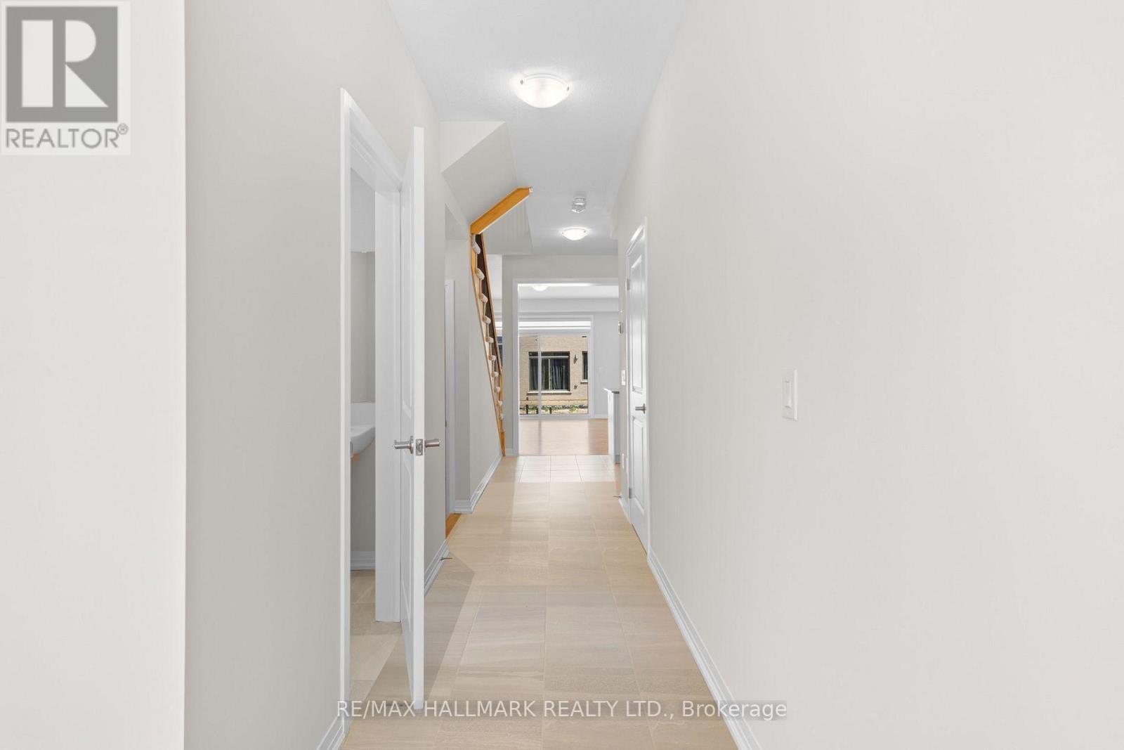 16 Crossmore Crescent, Cambridge, Ontario  N1S 0C7 - Photo 4 - X12959896