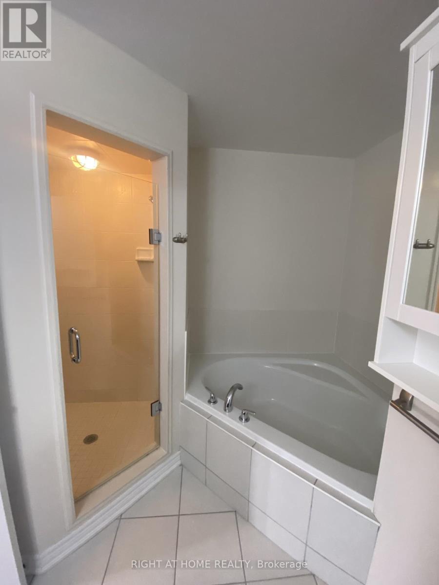 13 Templar Street, Brampton, Ontario  L6Y 2Y2 - Photo 11 - W12883032