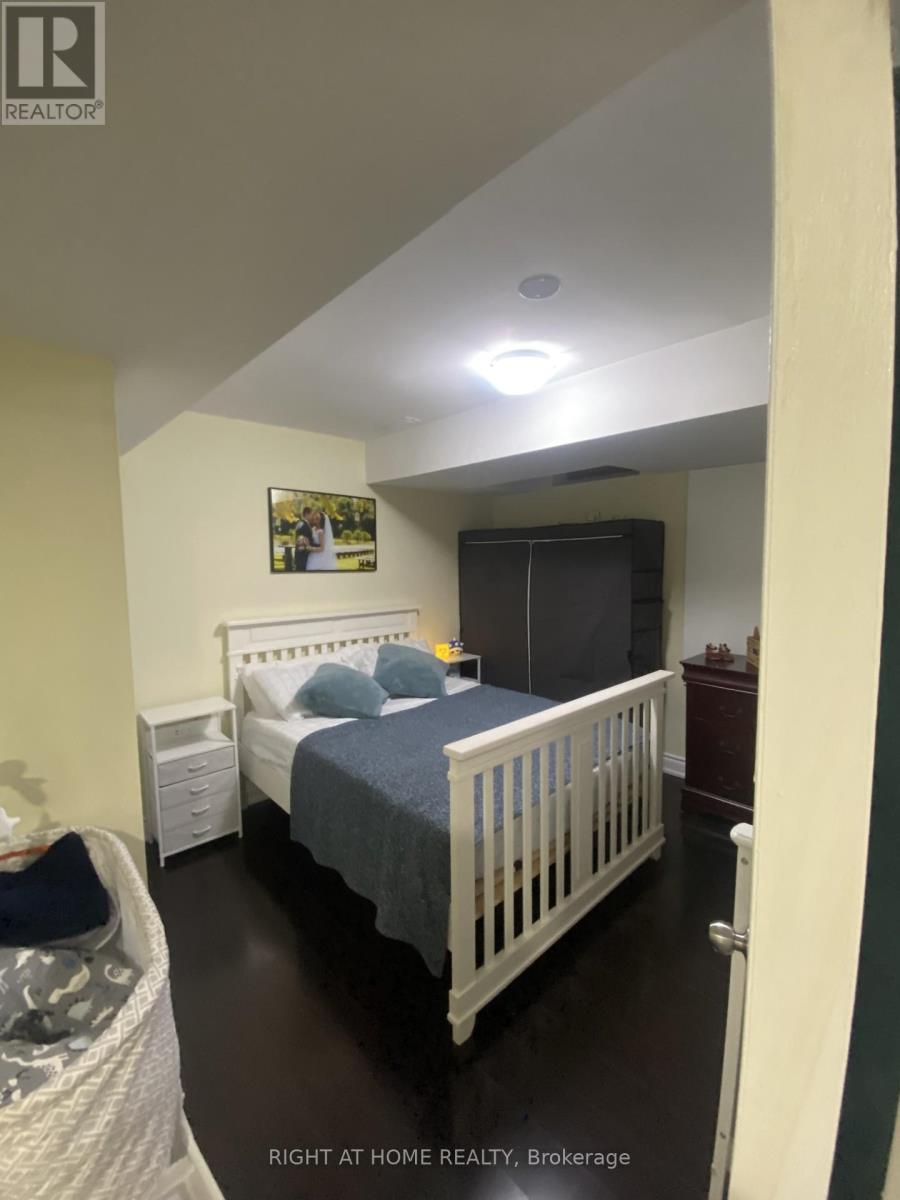 13 Templar Street, Brampton, Ontario  L6Y 2Y2 - Photo 18 - W12883032