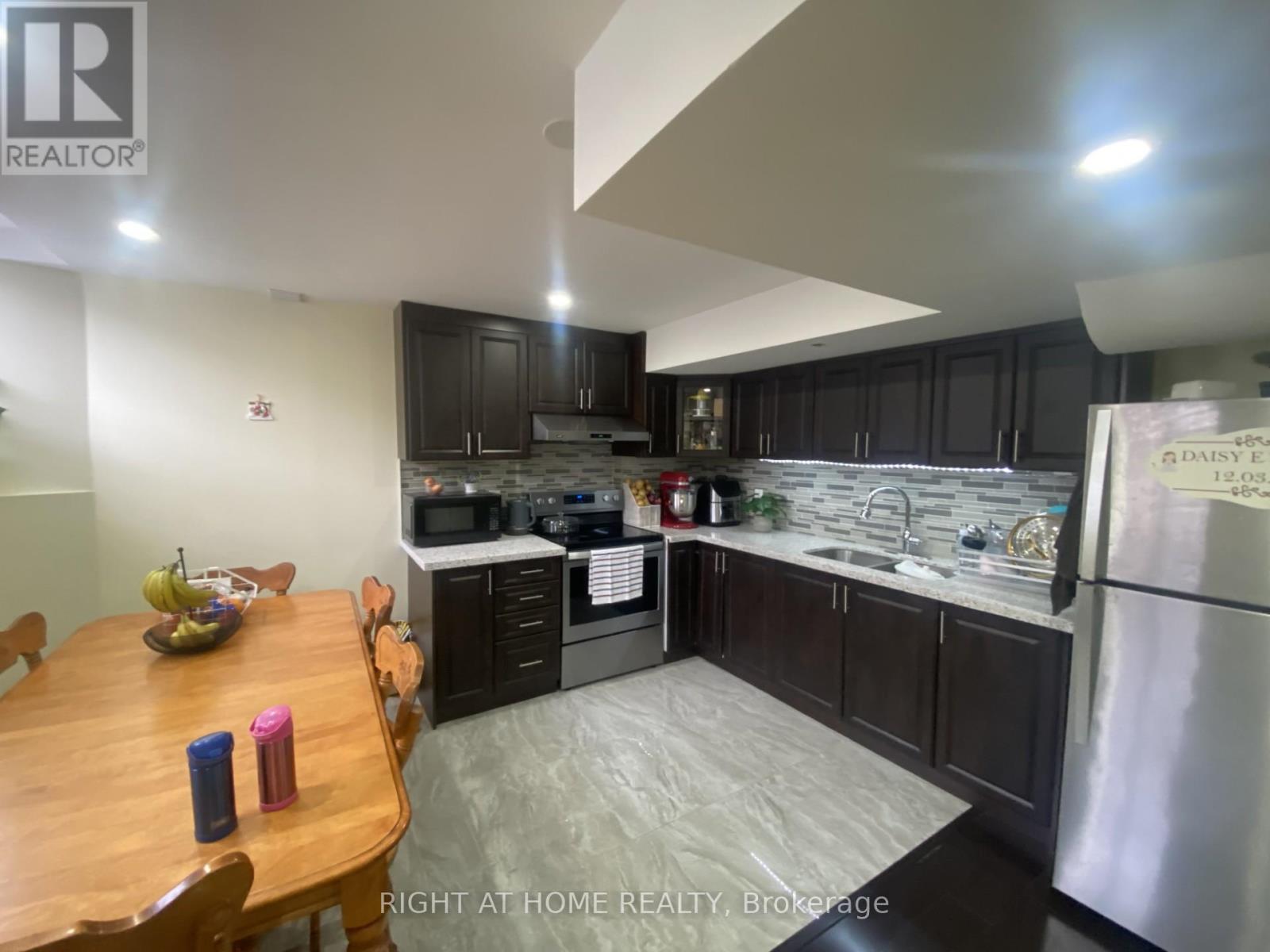 13 Templar Street, Brampton, Ontario  L6Y 2Y2 - Photo 17 - W12883032