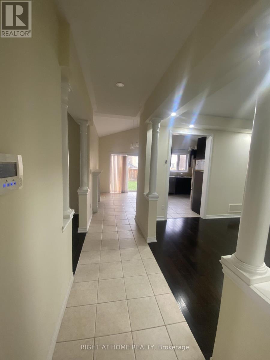 13 Templar Street, Brampton, Ontario  L6Y 2Y2 - Photo 3 - W12883032