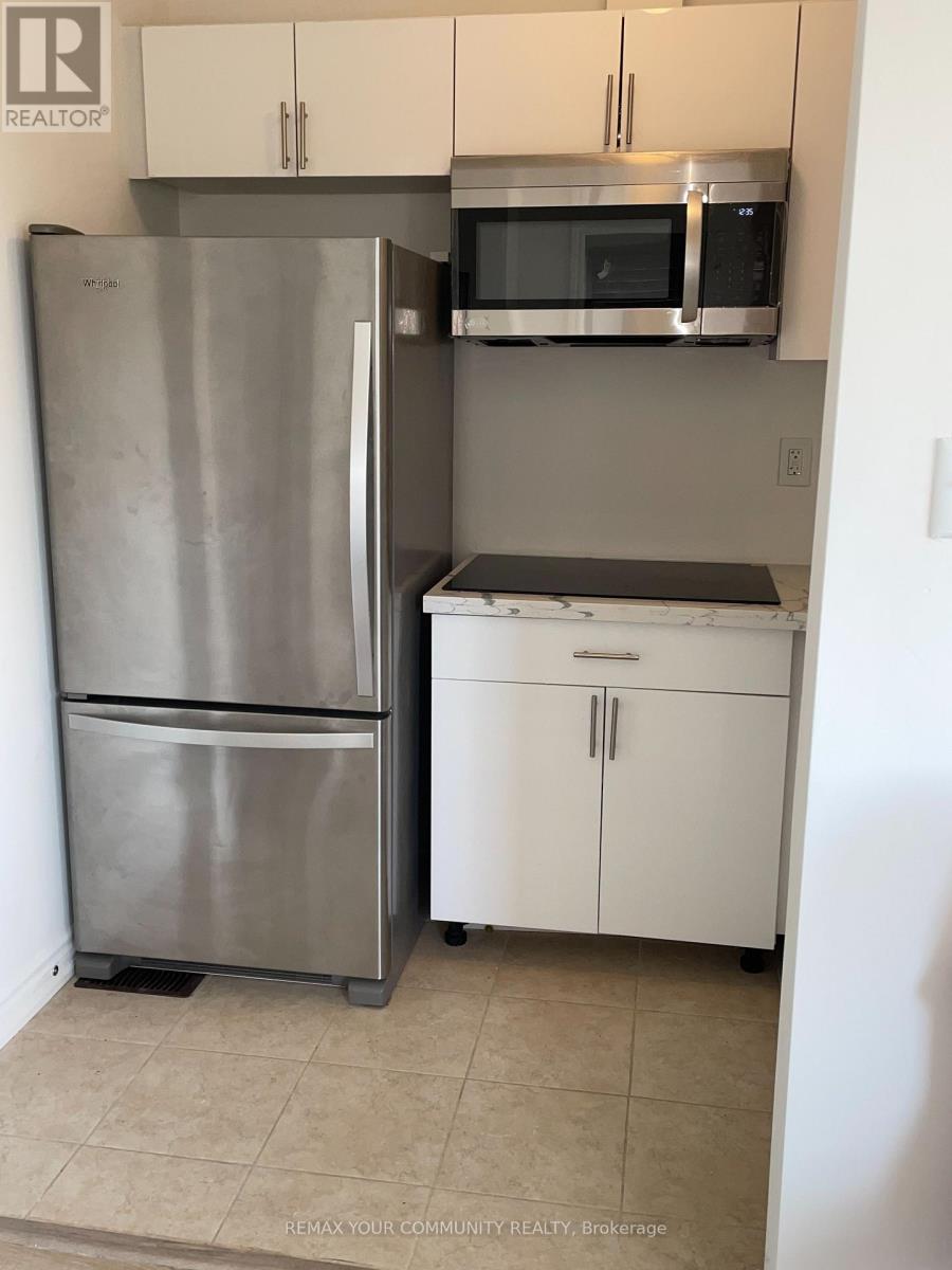 16 Feldspar Gate, Brampton, Ontario  L6X 5R6 - Photo 6 - W12905060