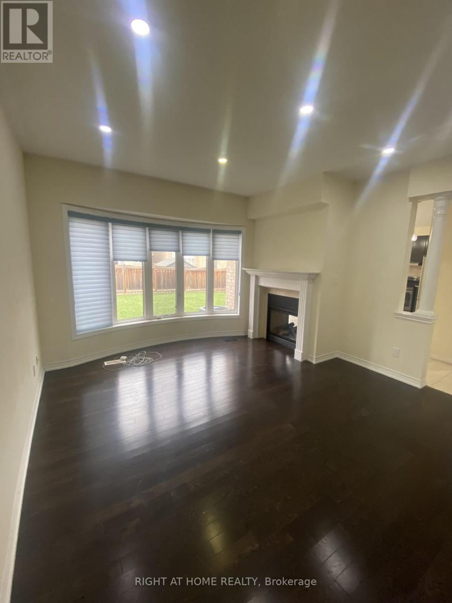 13 Templar Street, Brampton, Ontario  L6Y 2Y2 - Photo 6 - W12883032