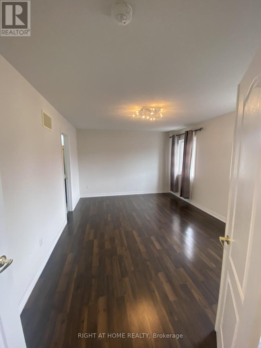 13 Templar Street, Brampton, Ontario  L6Y 2Y2 - Photo 9 - W12883032