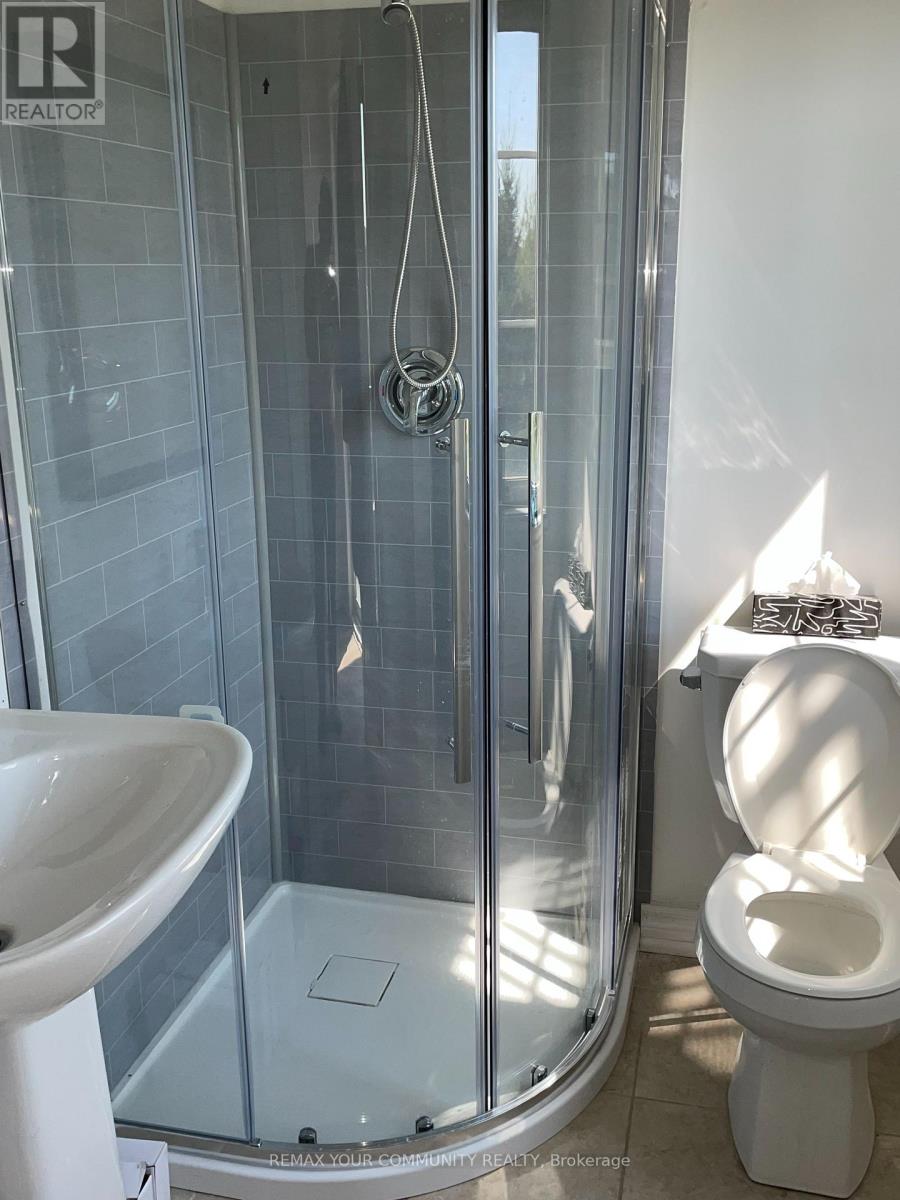 16 Feldspar Gate, Brampton, Ontario  L6X 5R6 - Photo 5 - W12905060