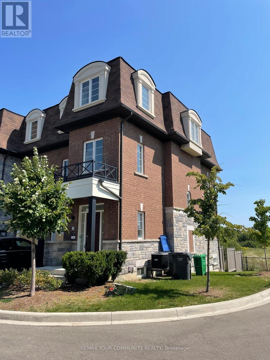 16 Feldspar Gate, Brampton, Ontario  L6X 5R6 - Photo 3 - W12905060