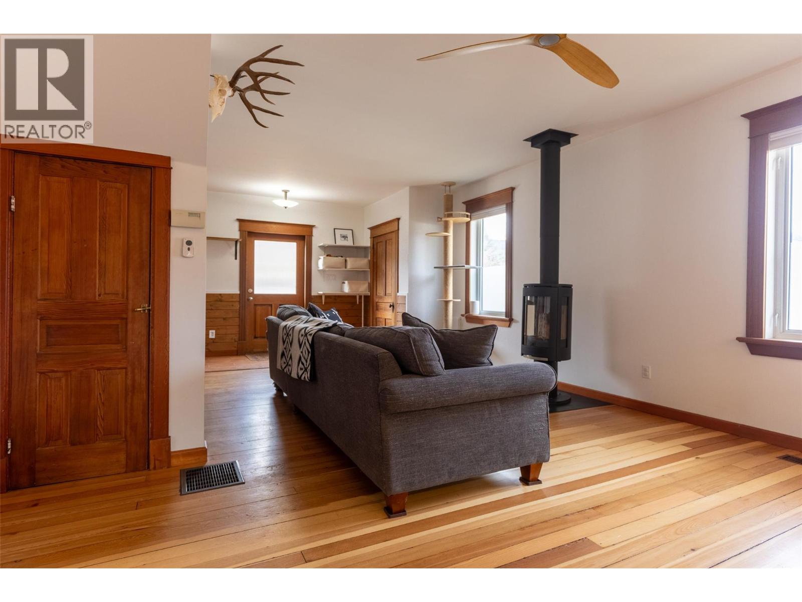 392 6th Avenue, Fernie, British Columbia  V0B 1M0 - Photo 16 - 10382110