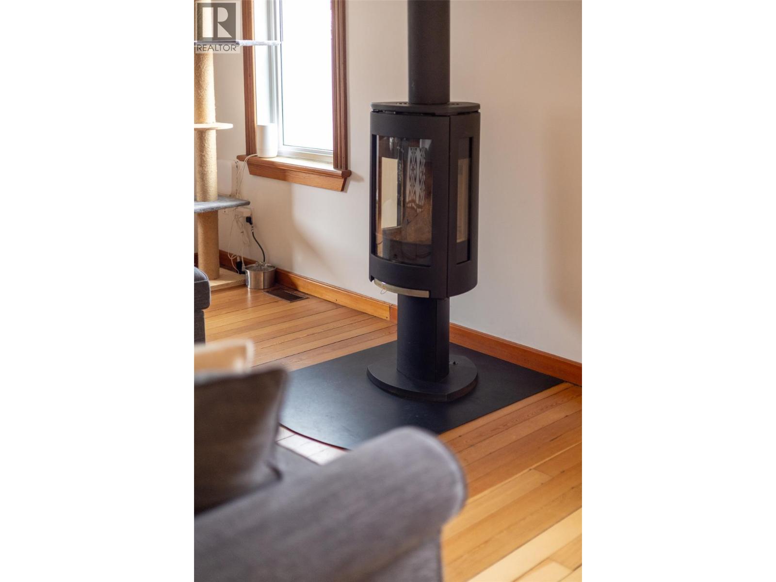 392 6th Avenue, Fernie, British Columbia  V0B 1M0 - Photo 18 - 10382110