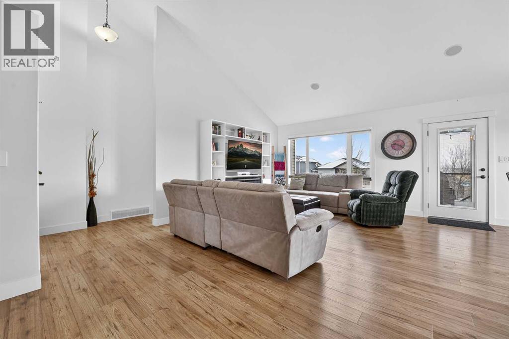 64 Riverhurst Cove W, Lethbridge, Alberta  T1K 6Y8 - Photo 17 - A2299252