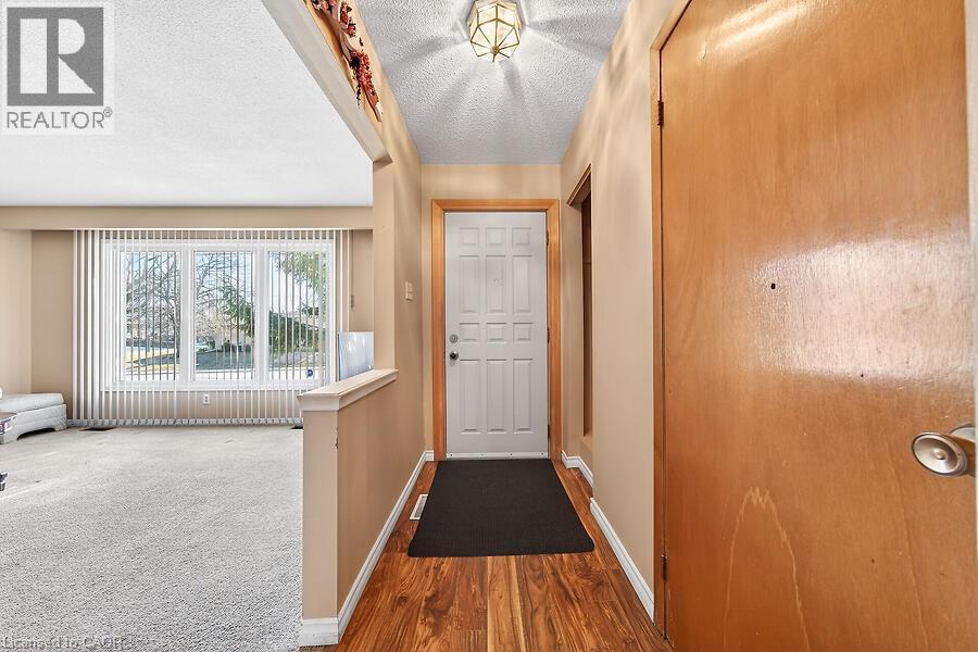 66 Highridge Avenue, Hamilton, Ontario  L8E 2S1 - Photo 3 - 40814940