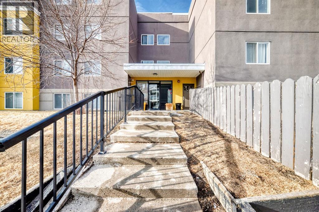 302, 4455a Greenview Drive NE, Calgary, Alberta  T2E 6M1 - Photo 2 - A2283225