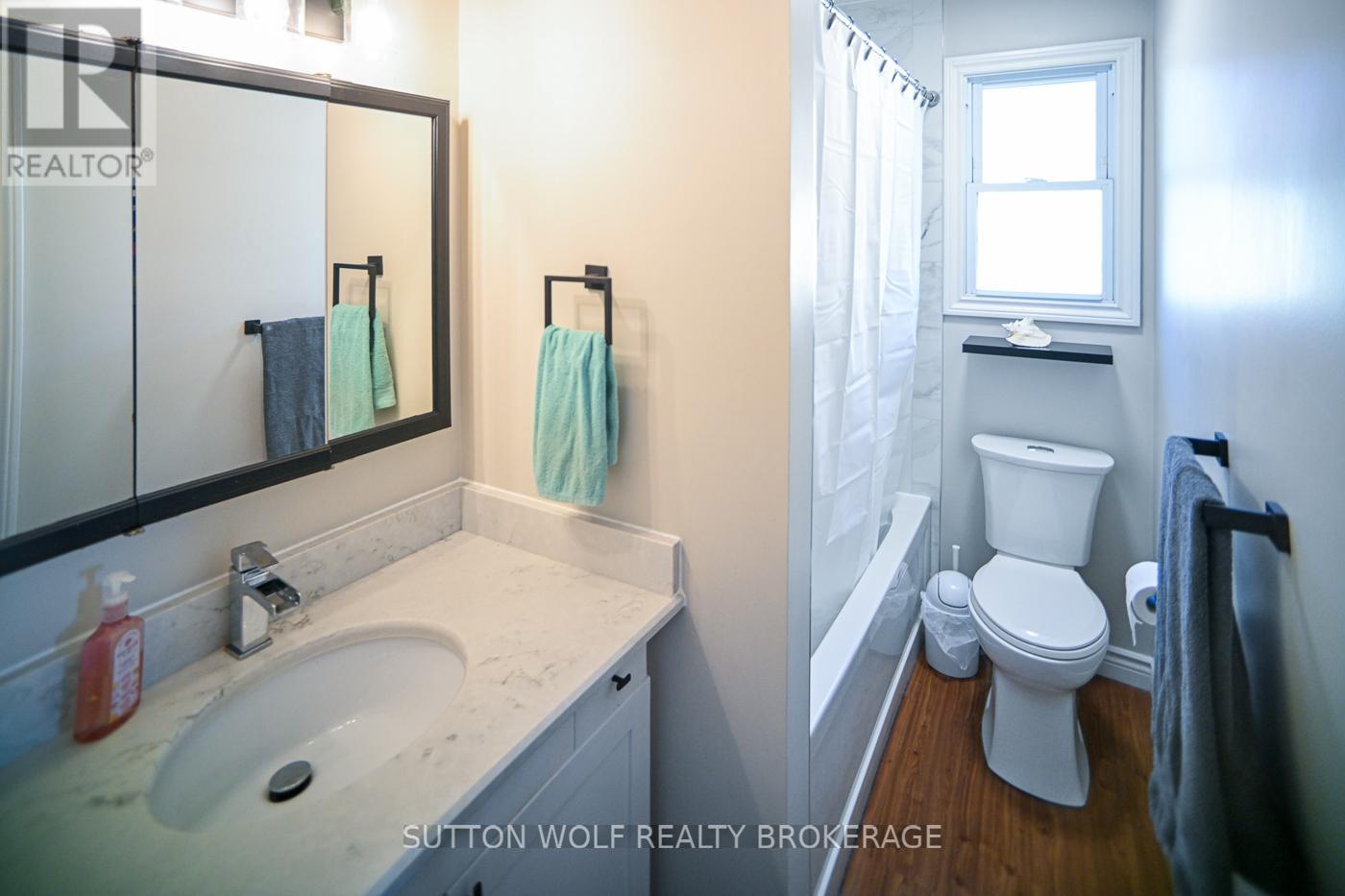 2272 Bentim Road, Strathroy-Caradoc, Ontario  N0L 1W0 - Photo 15 - X12959986