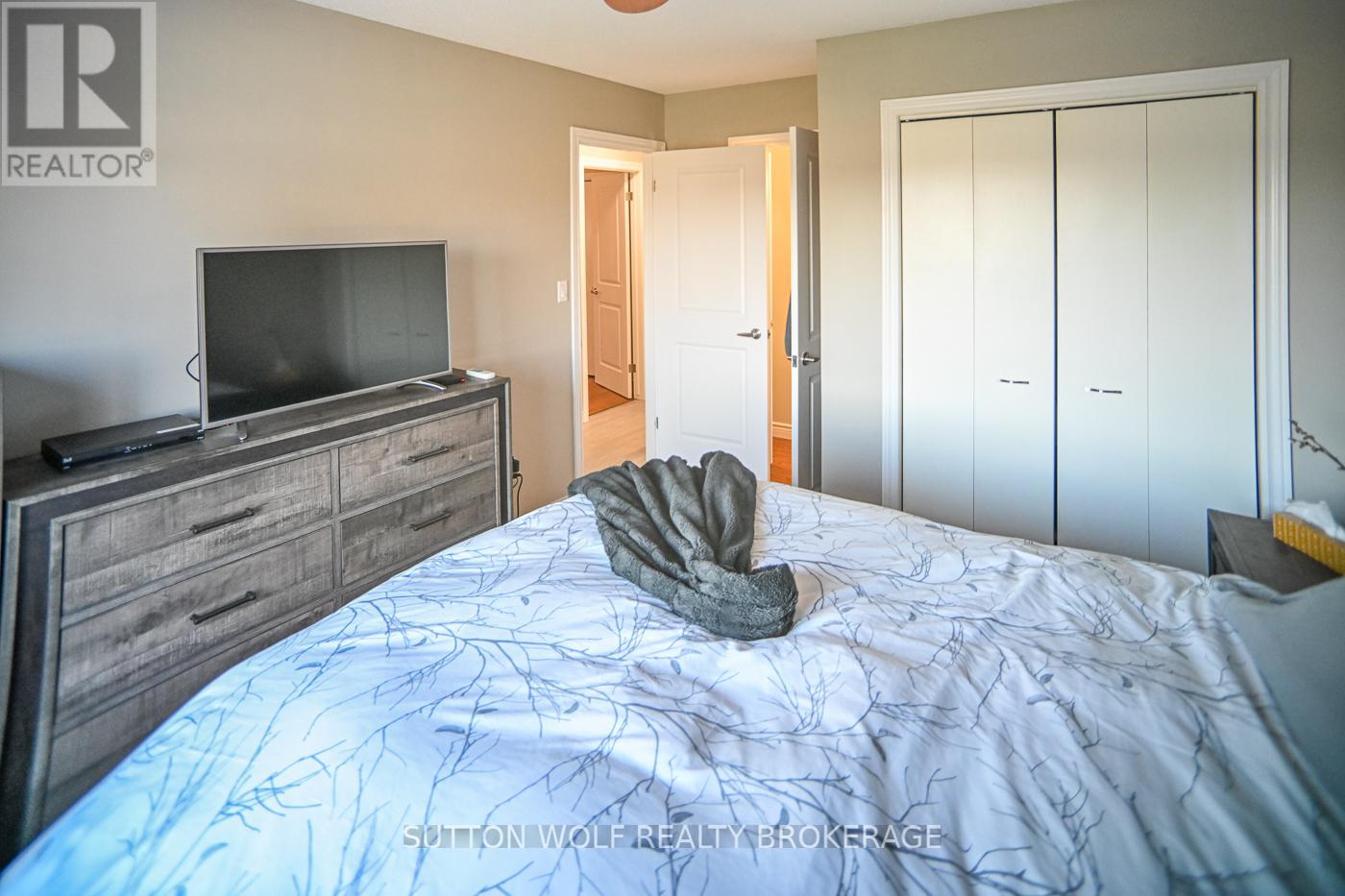 2272 Bentim Road, Strathroy-Caradoc, Ontario  N0L 1W0 - Photo 21 - X12959986