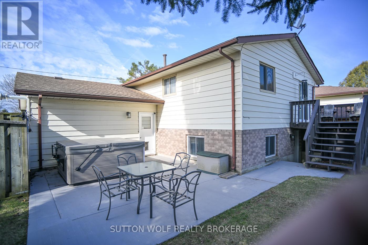 2272 Bentim Road, Strathroy-Caradoc, Ontario  N0L 1W0 - Photo 36 - X12959986