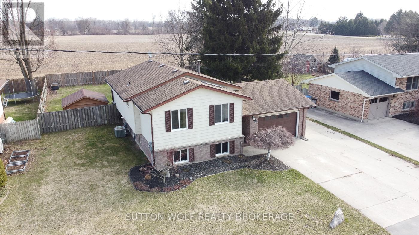 2272 Bentim Road, Strathroy-Caradoc, Ontario  N0L 1W0 - Photo 43 - X12959986