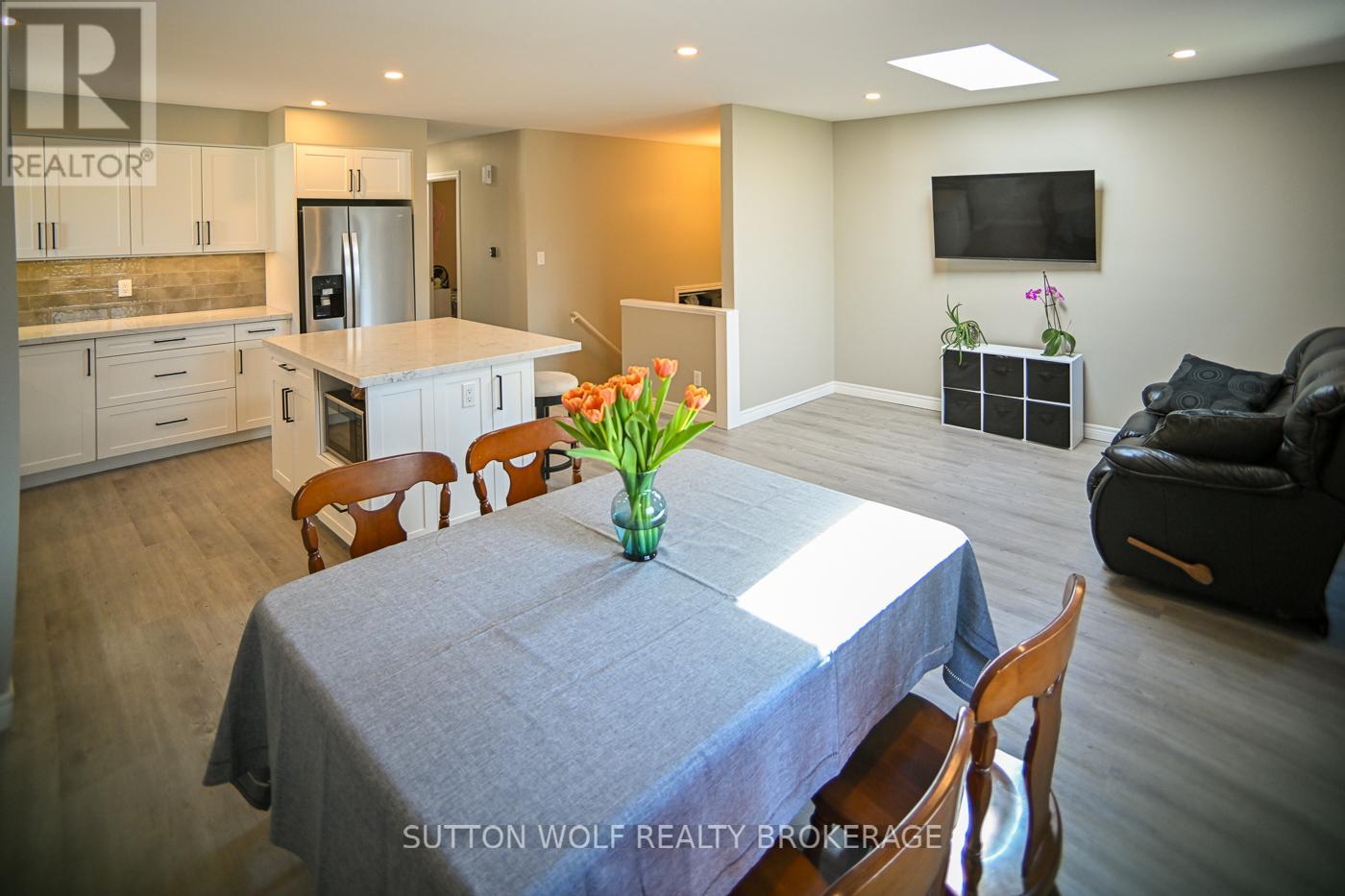 2272 Bentim Road, Strathroy-Caradoc, Ontario  N0L 1W0 - Photo 7 - X12959986