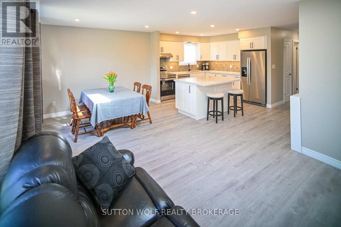 2272 Bentim Road, Strathroy-Caradoc, Ontario  N0L 1W0 - Photo 9 - X12959986