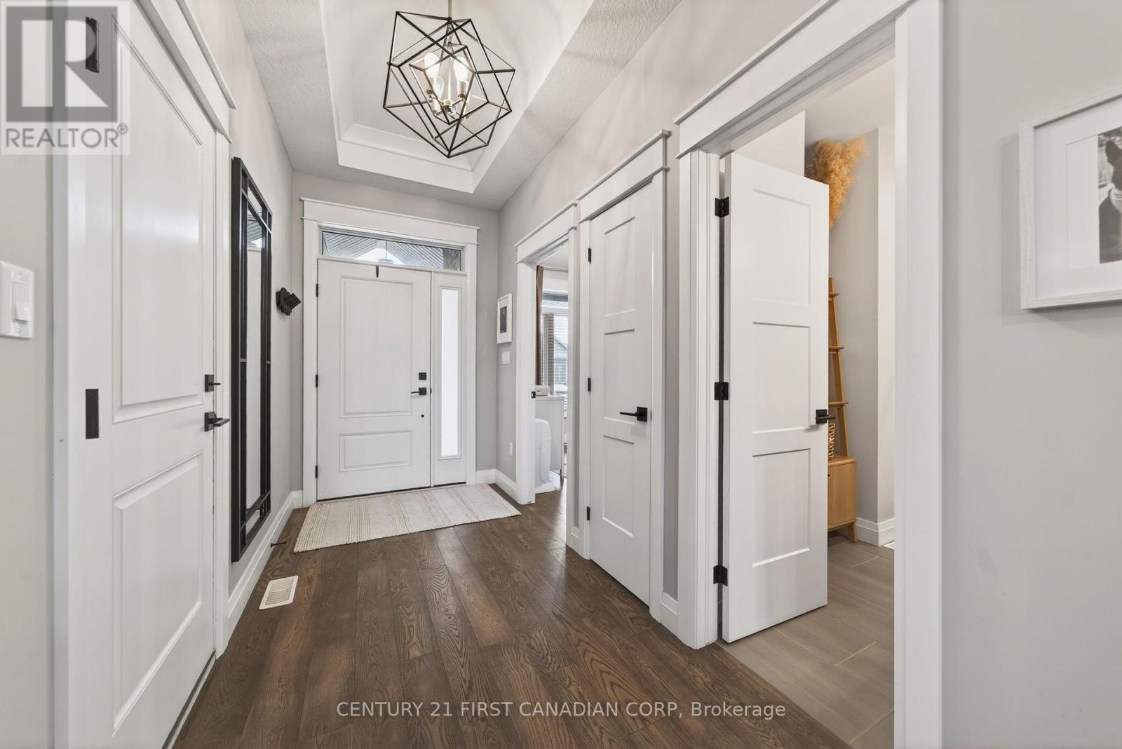 12-159 Collins Way Street, Strathroy-Caradoc, Ontario  N7G 0G8 - Photo 4 - X12960022