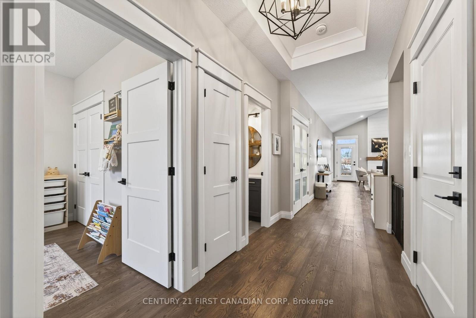 12-159 Collins Way Street, Strathroy-Caradoc, Ontario  N7G 0G8 - Photo 5 - X12960022