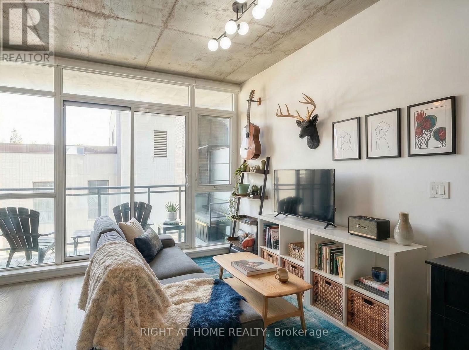 426 - 1190 DUNDAS STREET E, Toronto, Ontario