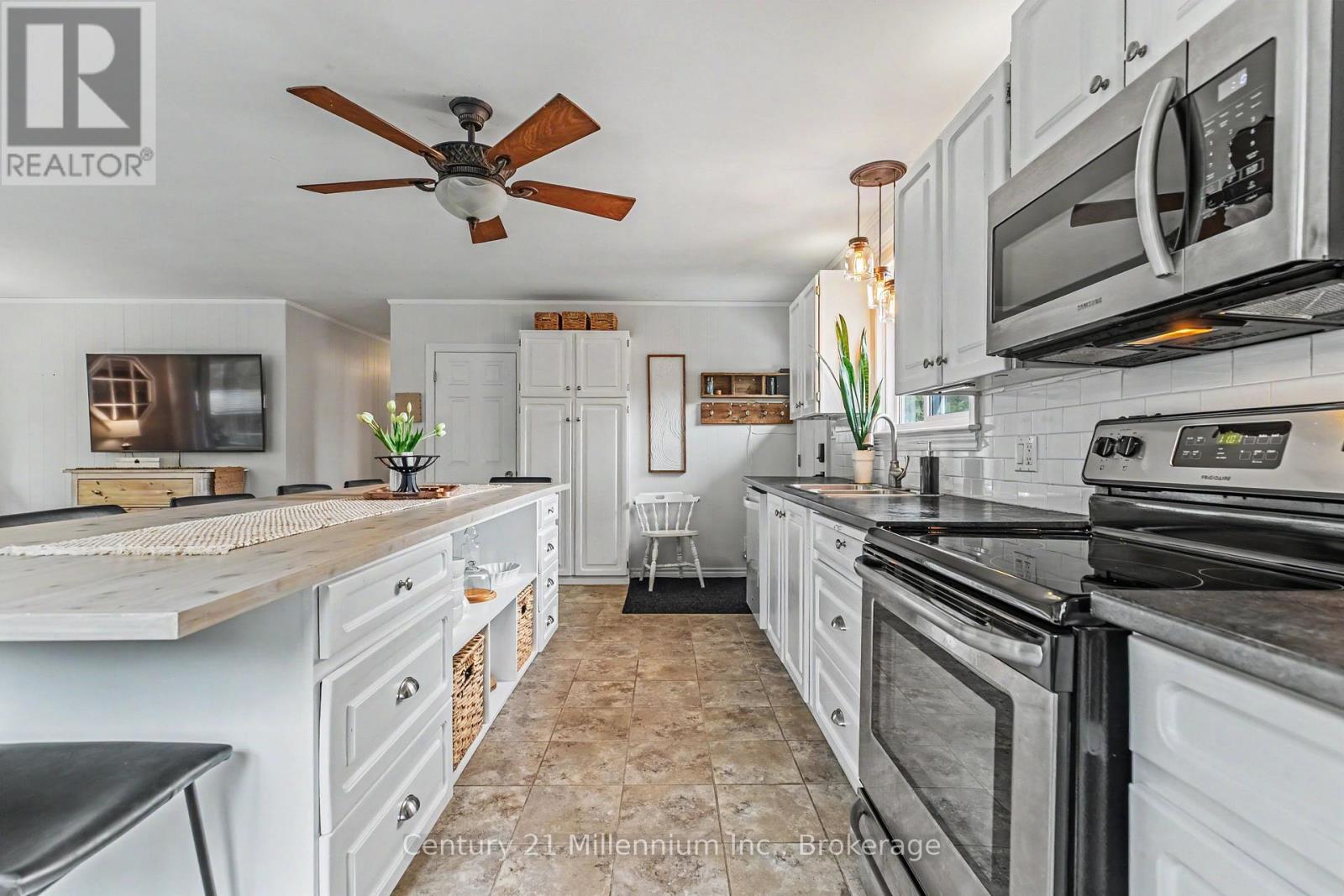 100 South Rankin Street, Saugeen Shores, Ontario  N0H 2L0 - Photo 11 - X12959984