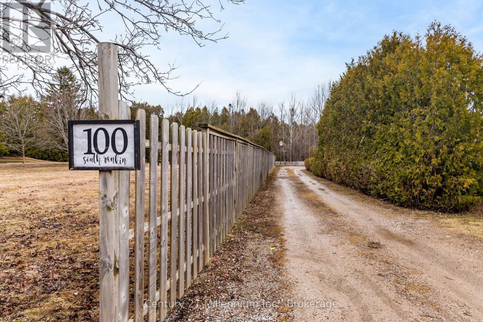 100 South Rankin Street, Saugeen Shores, Ontario  N0H 2L0 - Photo 2 - X12959984