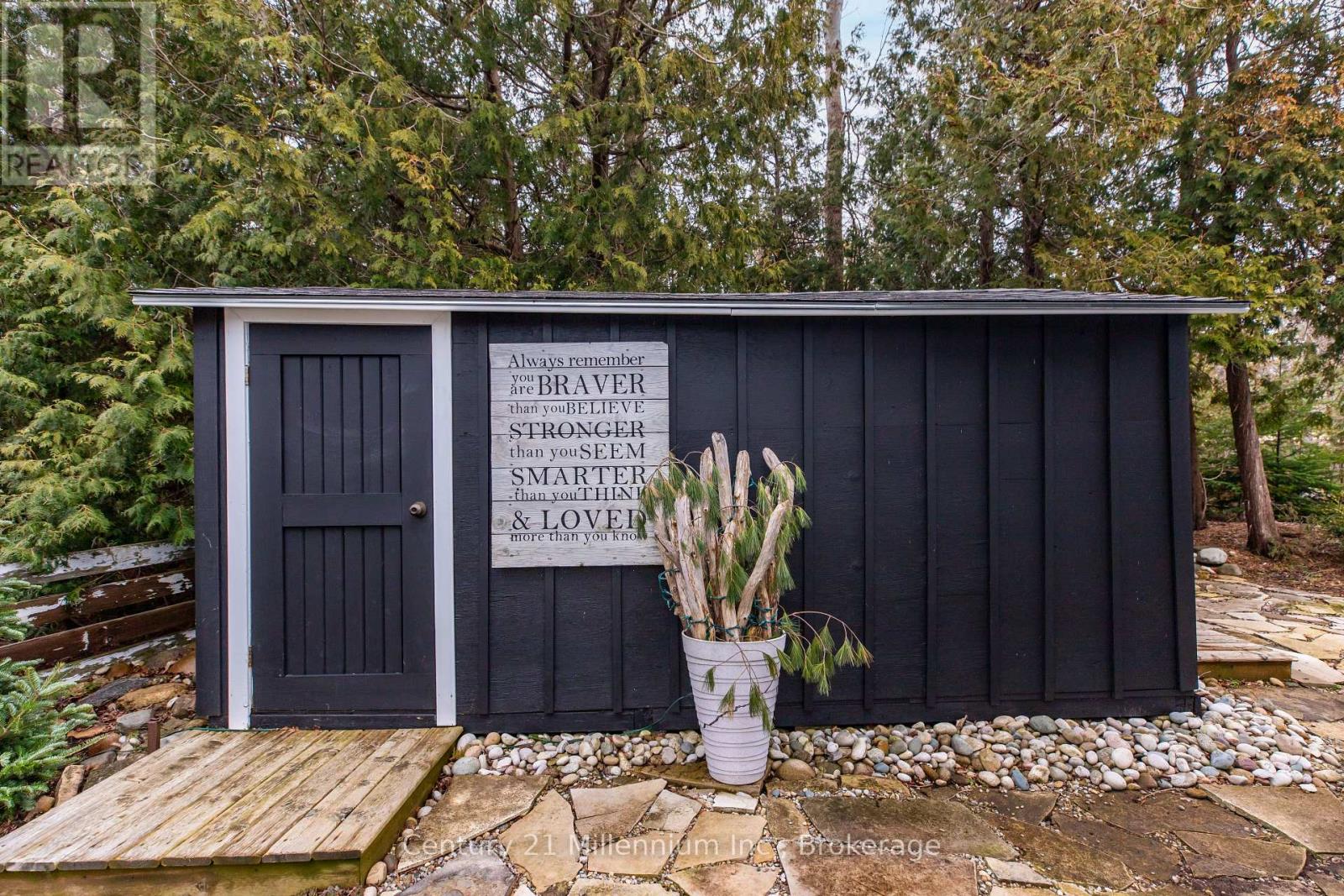 100 South Rankin Street, Saugeen Shores, Ontario  N0H 2L0 - Photo 29 - X12959984