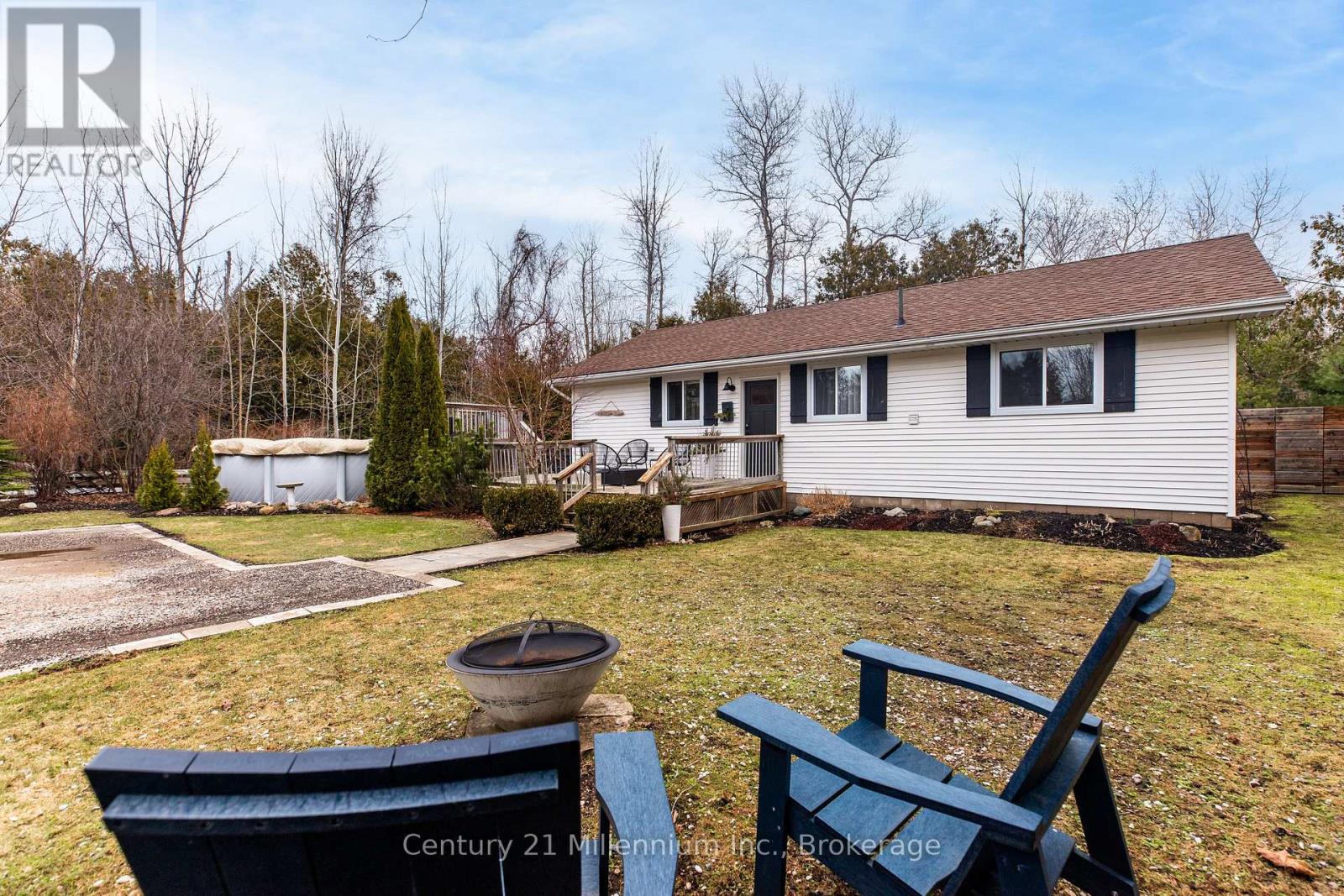 100 South Rankin Street, Saugeen Shores, Ontario  N0H 2L0 - Photo 3 - X12959984