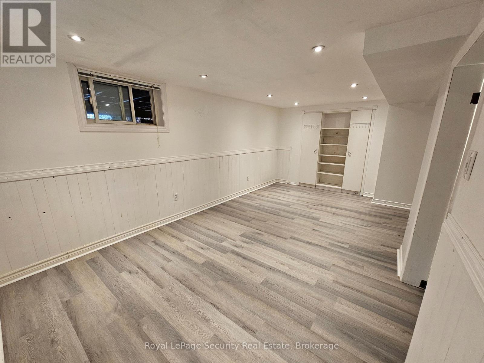 32 Wilson Court, Barrie, Ontario  L4N 5K8 - Photo 16 - S12879614