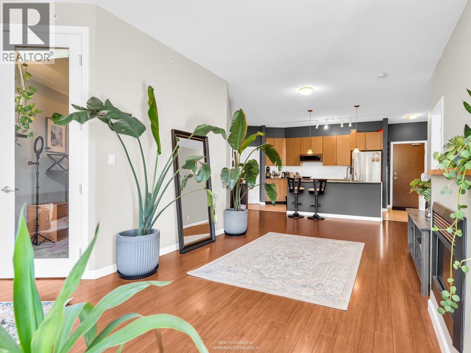 402 285 Ross Drive, New Westminster, British Columbia  V3L 0B9 - Photo 12 - R3107010