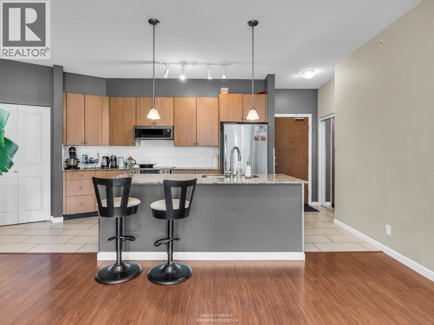 402 285 Ross Drive, New Westminster, British Columbia  V3L 0B9 - Photo 16 - R3107010